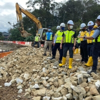 Lawatan Menteri Kanan Kerja Raya  ke Projek di FT3210 Jalan Industri Hulu Langat, Selangor.